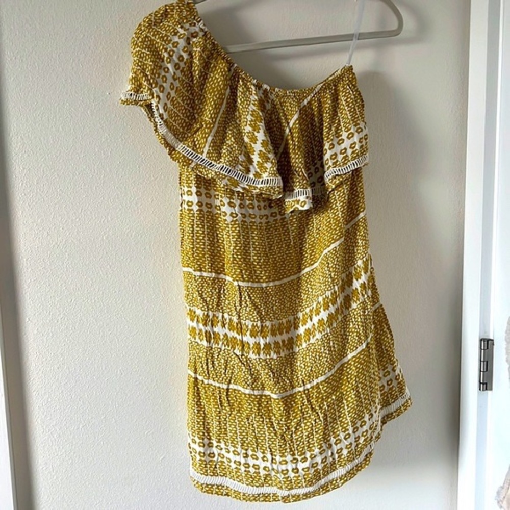 Manaola one shoulder